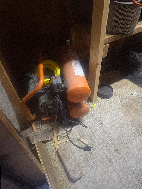 RIDGID AIR COMPRESSOR